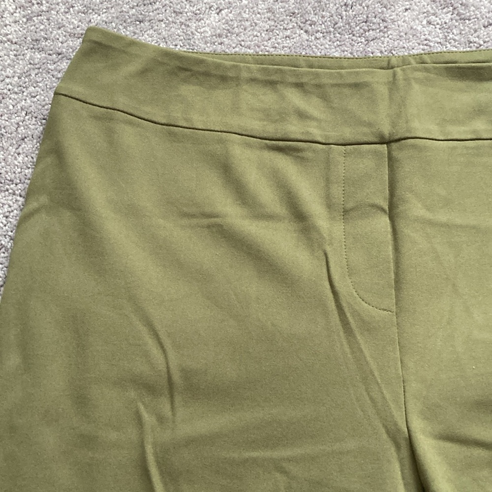 SOLD! Jones & Co Olive Green Flare Pants, Women’s 1X - Picture 3 of 7